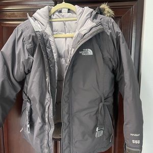 Grey north face girls 14/16 jacket EUC